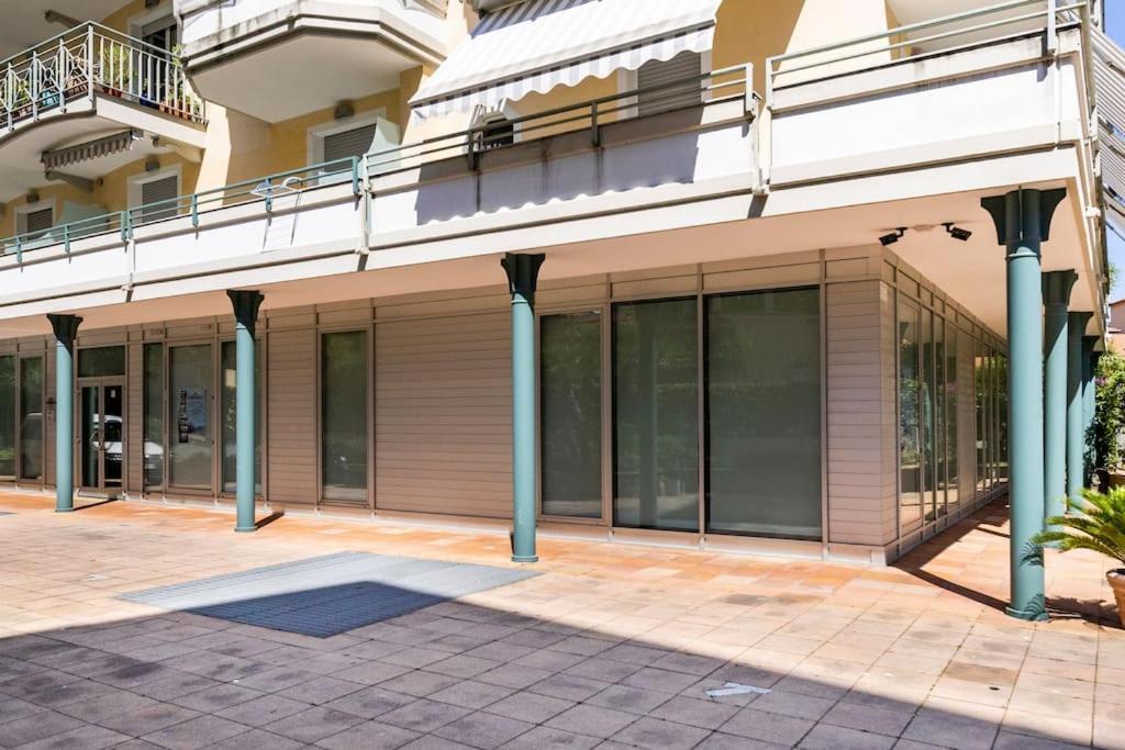 Апартаменты Centrale Vicino Spiagge E Ciclabile + Box-Auto ! Арма-ди-Таджа Экстерьер фото